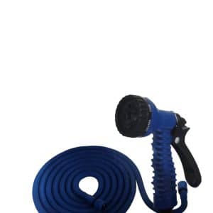 צינור השקייה מתכווץ ונמתח לפי הצורך